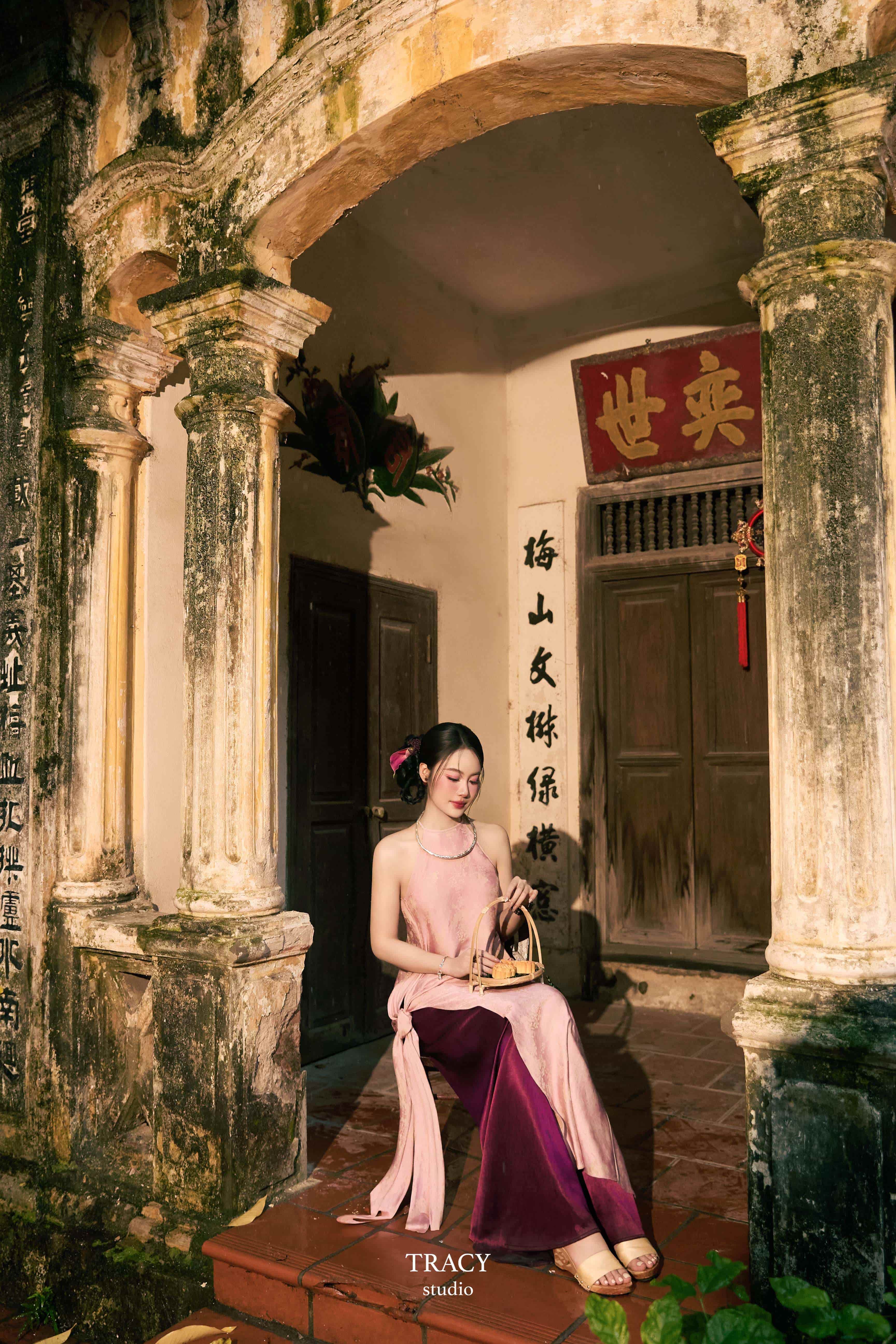 frontend/img/gallery/anh-tet-yem-ao-dai/tracy-studio-chup-concept-trung-thu-ngoc-huyen (2).jpg